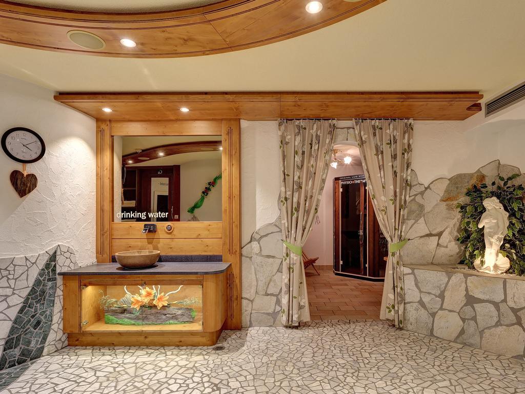 Hotel Gisserhof Ahrntal Екстериор снимка